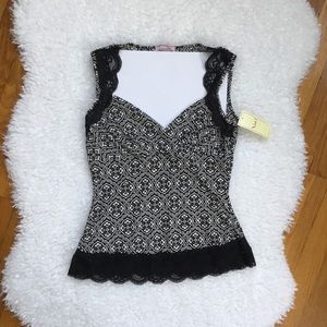 Sleeveless Blouse Lace Trim Black White NWT